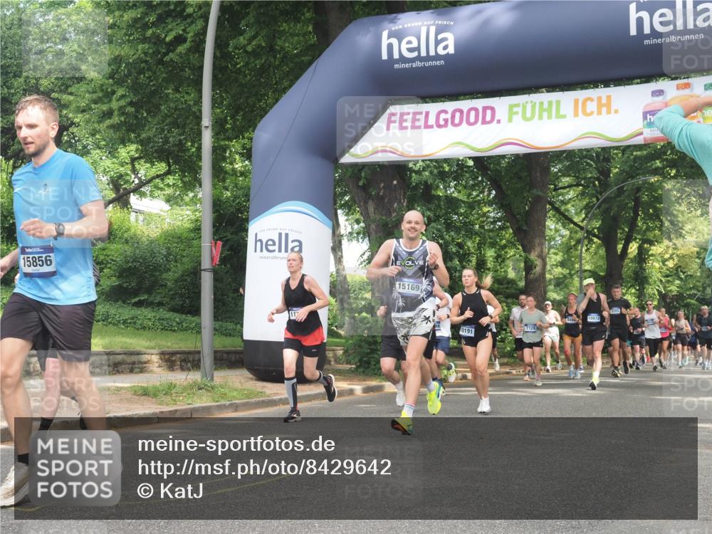 29.06.2025 - hella hamburg halbmarathon KatJ http://msf.ph/oto/8429642 29.06.2025 10:41:26 Zwischen KM18-KM19 1496, 1628, 2561, 7129, 7395, 8316 meine-sportfotos.de