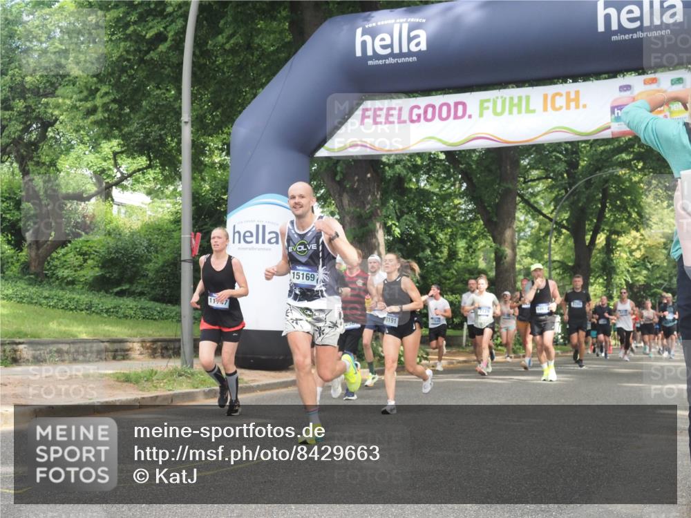 29.06.2025 - hella hamburg halbmarathon KatJ http://msf.ph/oto/8429663 29.06.2025 10:41:26 Zwischen KM18-KM19 1496, 1628, 2561, 7129, 7395, 8316 meine-sportfotos.de