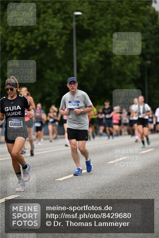29.06.2025 - hella hamburg halbmarathon Dr. Thomas Lammeyer http://msf.ph/oto/8429680 29.06.2025 10:51:40 Kennedybrücke 1555, 1593, 2162, 2211, 2500, 2537, 2556, 2981, 3277, 3339, 3406, 3407, 3823, 4325, 4342, 5700, 5895, 6740, 6995, 7827, 7960, 8131, 8541, 9092, 9557, 9743, 9758, 10511, 10591, 11378 meine-sportfotos.de