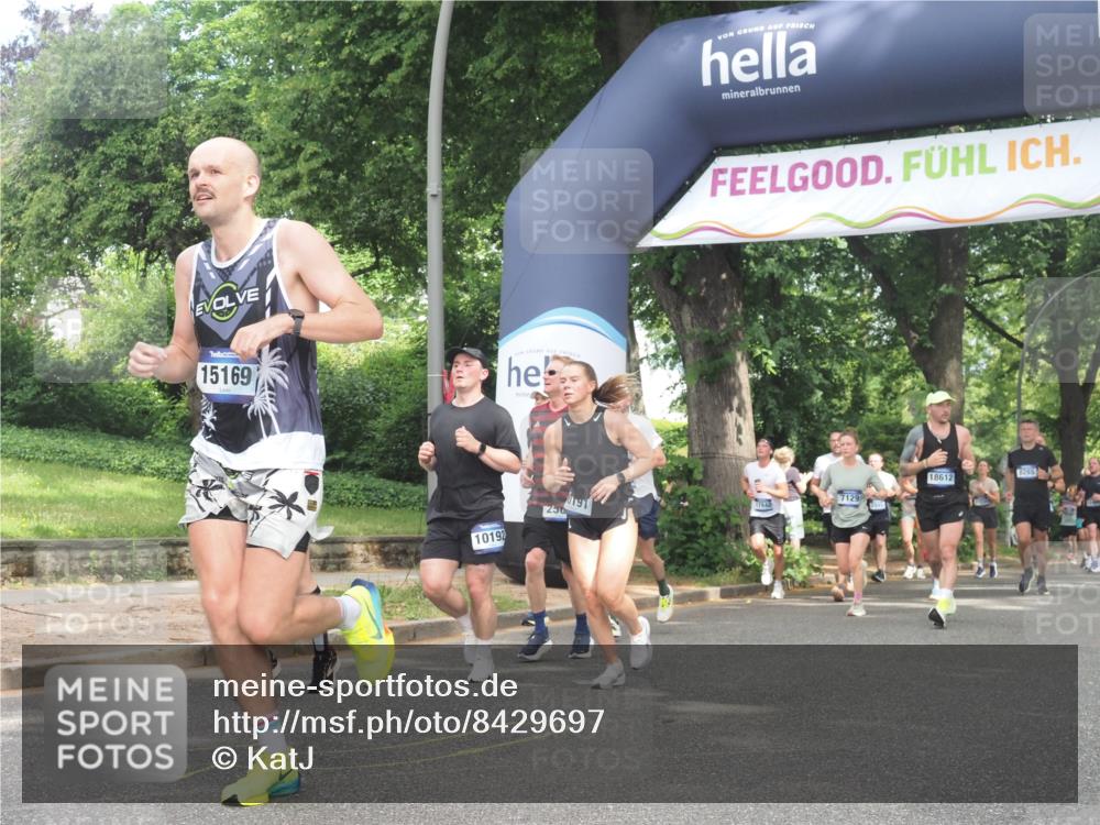 29.06.2025 - hella hamburg halbmarathon KatJ http://msf.ph/oto/8429697 29.06.2025 10:41:27 Zwischen KM18-KM19 1496, 1628, 2561, 7129, 7395, 8316 meine-sportfotos.de