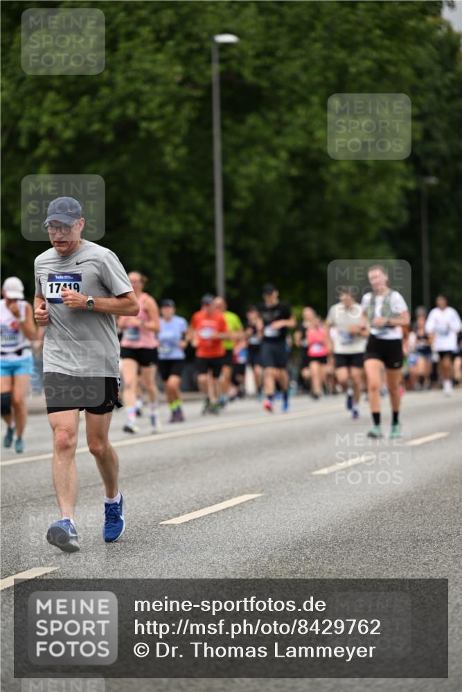 29.06.2025 - hella hamburg halbmarathon Dr. Thomas Lammeyer http://msf.ph/oto/8429762 29.06.2025 10:51:42 Kennedybrücke 1555, 1593, 2162, 2211, 2500, 2537, 2556, 2981, 3277, 3339, 3823, 4325, 4342, 5700, 5895, 6995, 7827, 7960, 8131, 8541, 9092, 9557, 9743, 9758, 10511, 11276, 11378 meine-sportfotos.de