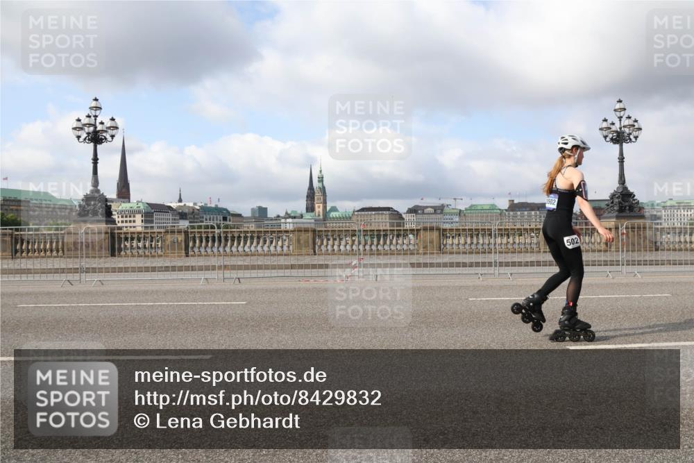 29.06.2025 - hella hamburg halbmarathon Lena Gebhardt http://msf.ph/oto/8429832 29.06.2025 08:59:45 Lombardsbrücke 502, 502 meine-sportfotos.de
