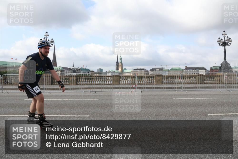 29.06.2025 - hella hamburg halbmarathon Lena Gebhardt http://msf.ph/oto/8429877 29.06.2025 08:59:57 Lombardsbrücke 183 meine-sportfotos.de