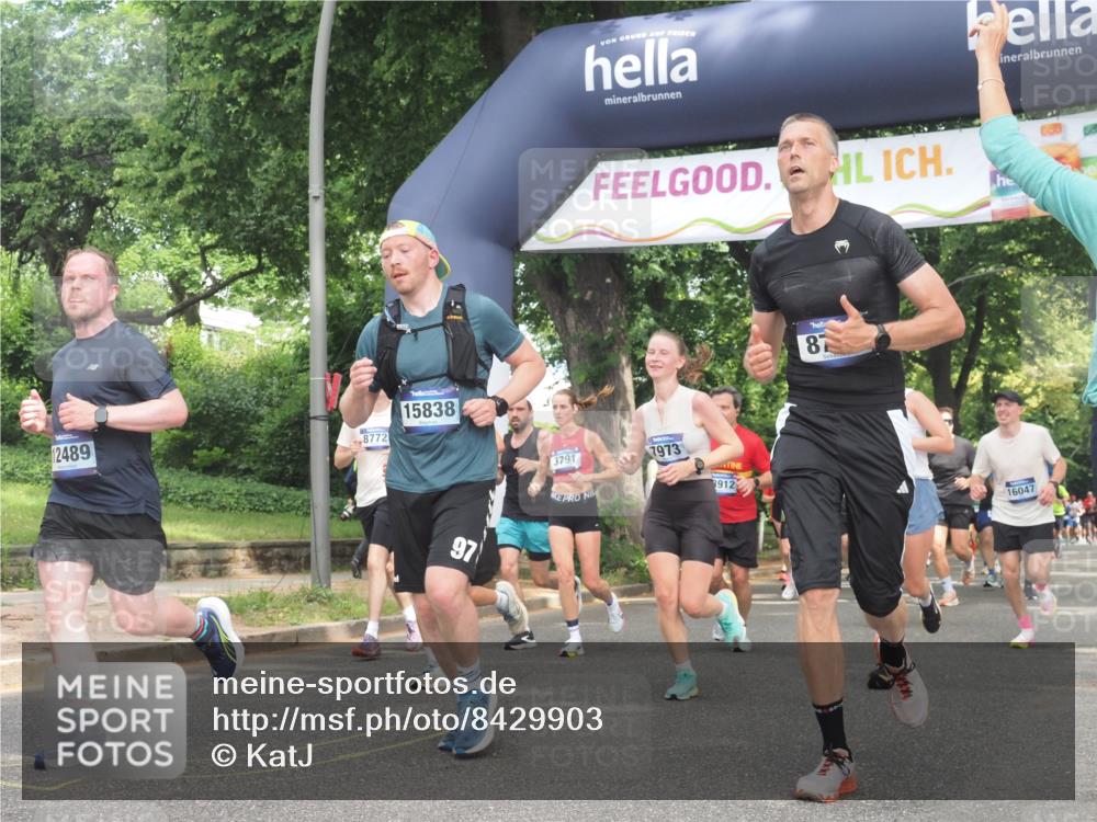 29.06.2025 - hella hamburg halbmarathon KatJ http://msf.ph/oto/8429903 29.06.2025 10:41:34 Zwischen KM18-KM19 1410, 3791, 3945, 4419, 6260, 7129, 7973, 8285, 8449 meine-sportfotos.de