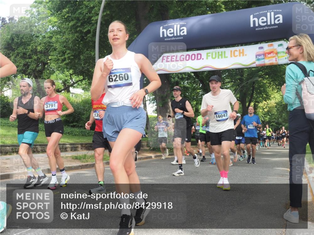 29.06.2025 - hella hamburg halbmarathon KatJ http://msf.ph/oto/8429918 29.06.2025 10:41:35 Zwischen KM18-KM19 1410, 2354, 3791, 3945, 4419, 4903, 6260, 7973, 8285, 8394, 8449, 8514 meine-sportfotos.de
