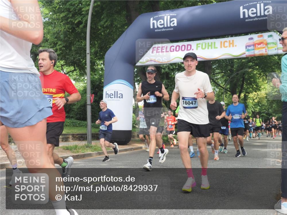 29.06.2025 - hella hamburg halbmarathon KatJ http://msf.ph/oto/8429937 29.06.2025 10:41:35 Zwischen KM18-KM19 1410, 2354, 3791, 3945, 4419, 4903, 6260, 7973, 8285, 8394, 8449, 8514 meine-sportfotos.de
