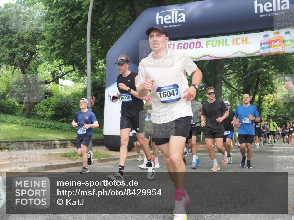 29.06.2025 - hella hamburg halbmarathon KatJ http://msf.ph/oto/8429954 29.06.2025 10:41:36 Zwischen KM18-KM19 1410, 2354, 3791, 3945, 4419, 4903, 6260, 7973, 8285, 8394, 8449, 8514 meine-sportfotos.de