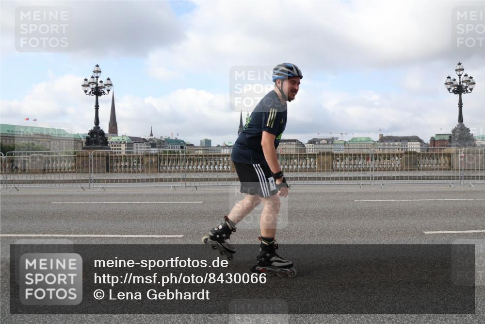 29.06.2025 - hella hamburg halbmarathon Lena Gebhardt http://msf.ph/oto/8430066 29.06.2025 08:59:57 Lombardsbrücke  meine-sportfotos.de