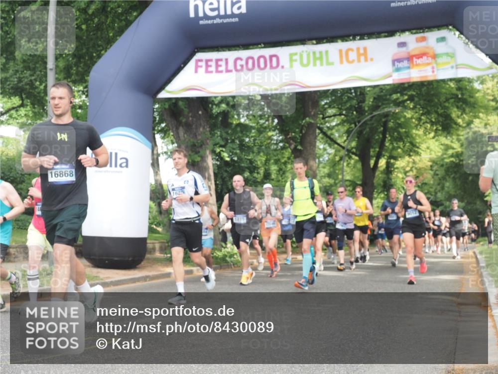 29.06.2025 - hella hamburg halbmarathon KatJ http://msf.ph/oto/8430089 29.06.2025 10:41:41 Zwischen KM18-KM19 1327, 1410, 1815, 2354, 3791, 4903, 5319, 8394, 8514 meine-sportfotos.de