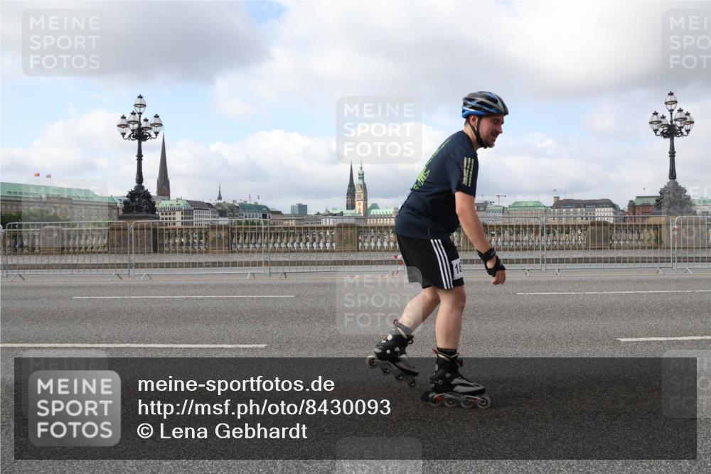 29.06.2025 - hella hamburg halbmarathon Lena Gebhardt http://msf.ph/oto/8430093 29.06.2025 08:59:57 Lombardsbrücke  meine-sportfotos.de