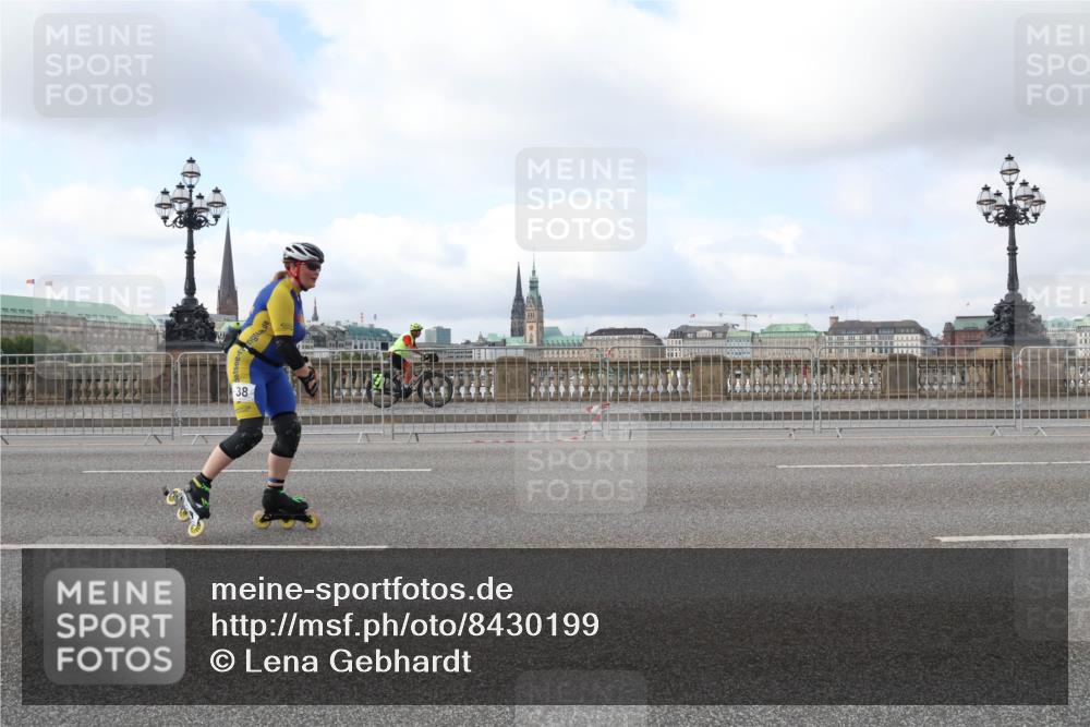 29.06.2025 - hella hamburg halbmarathon Lena Gebhardt http://msf.ph/oto/8430199 29.06.2025 09:00:19 Lombardsbrücke 38 meine-sportfotos.de