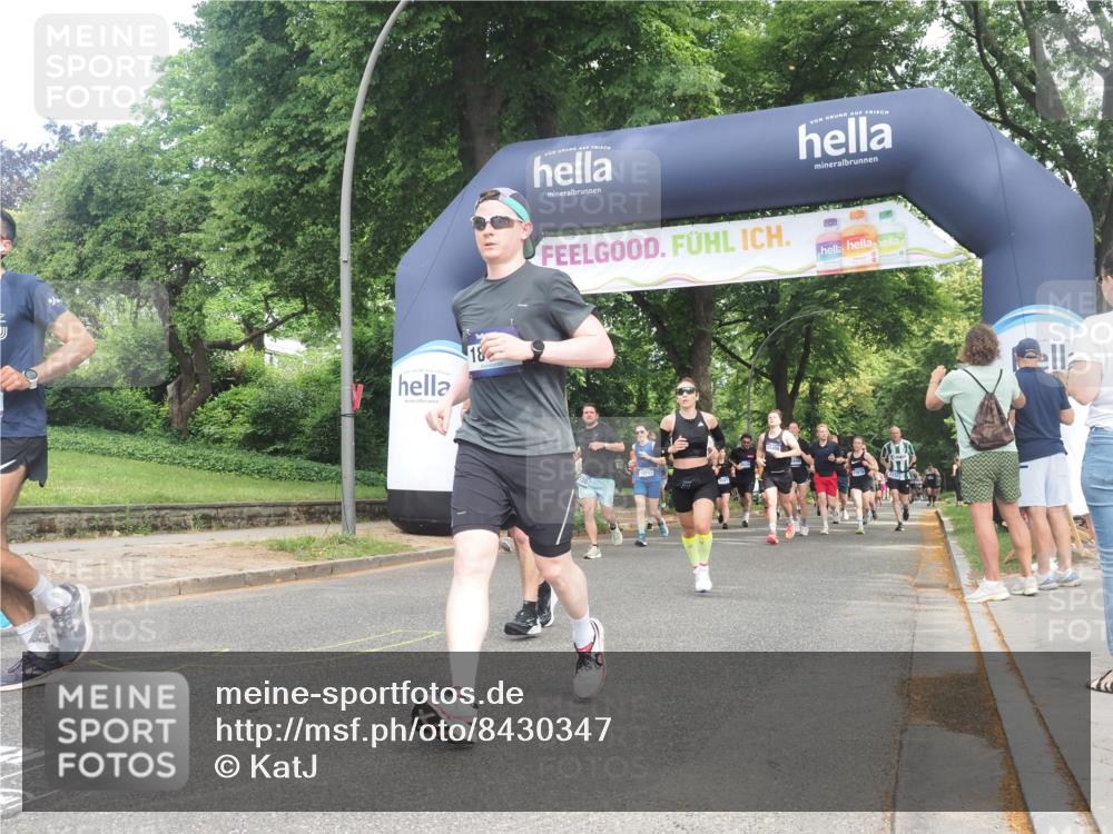 29.06.2025 - hella hamburg halbmarathon KatJ http://msf.ph/oto/8430347 29.06.2025 10:41:47 Zwischen KM18-KM19 1815, 2119, 3041, 3058, 3256, 6581 meine-sportfotos.de