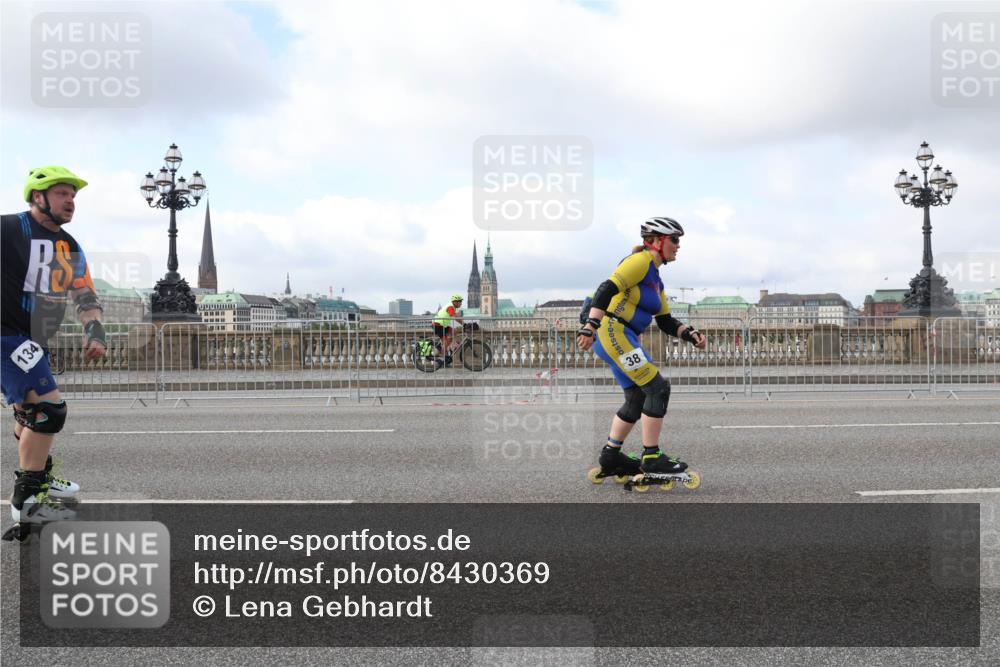 29.06.2025 - hella hamburg halbmarathon Lena Gebhardt http://msf.ph/oto/8430369 29.06.2025 09:00:20 Lombardsbrücke 134, 38 meine-sportfotos.de