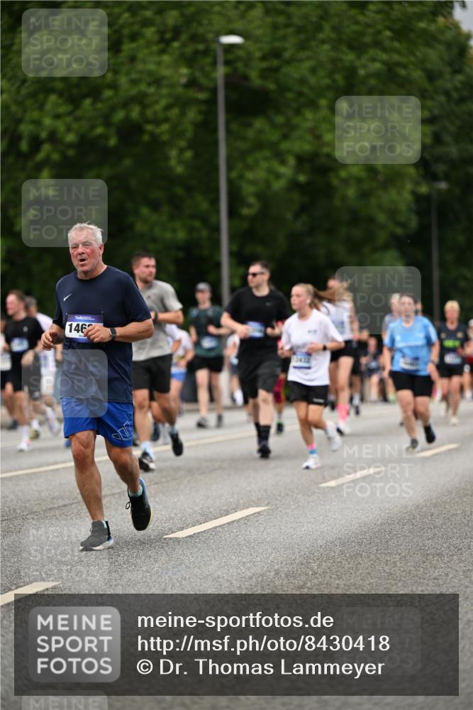 29.06.2025 - hella hamburg halbmarathon Dr. Thomas Lammeyer http://msf.ph/oto/8430418 29.06.2025 10:51:55 Kennedybrücke 1073, 1430, 1523, 1593, 1618, 2211, 2320, 2491, 2500, 2981, 3679, 4239, 4342, 5700, 5796, 7240, 8105, 8158, 8270, 9743, 9758, 10658, 10903, 11276 meine-sportfotos.de