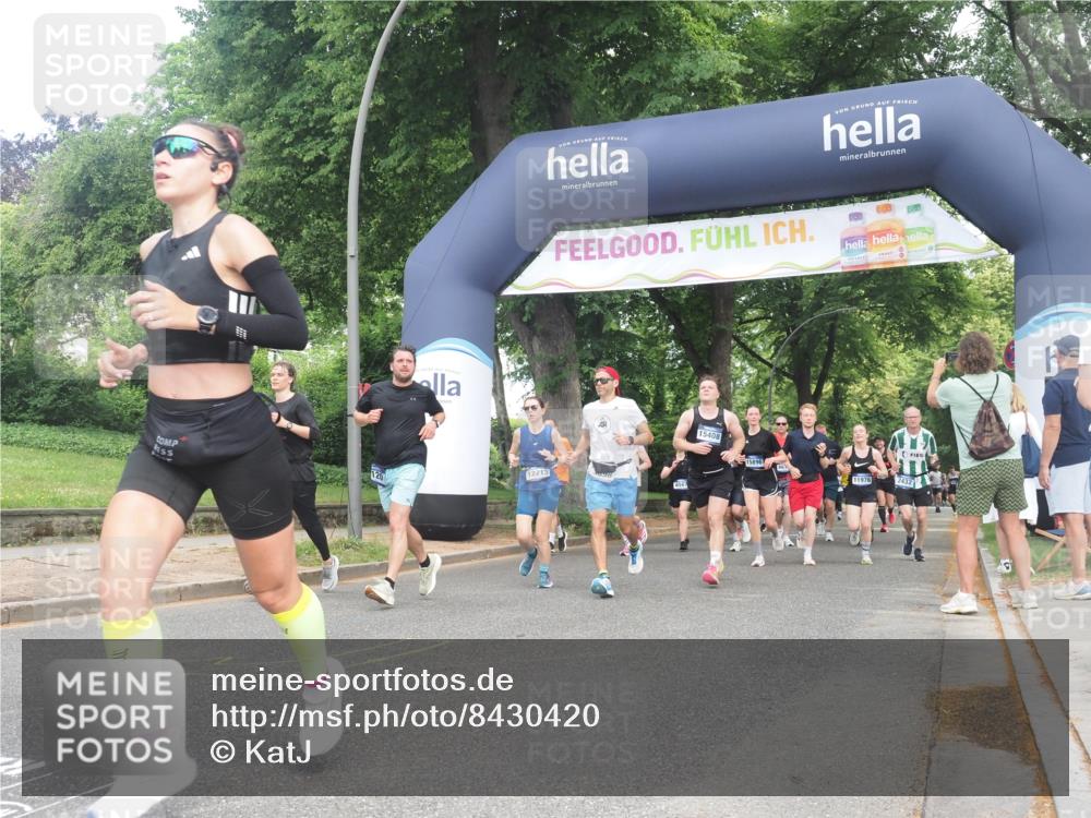 29.06.2025 - hella hamburg halbmarathon KatJ http://msf.ph/oto/8430420 29.06.2025 10:41:49 Zwischen KM18-KM19 1120, 1815, 2119, 3041, 3058, 3256, 3898, 6581, 6587 meine-sportfotos.de