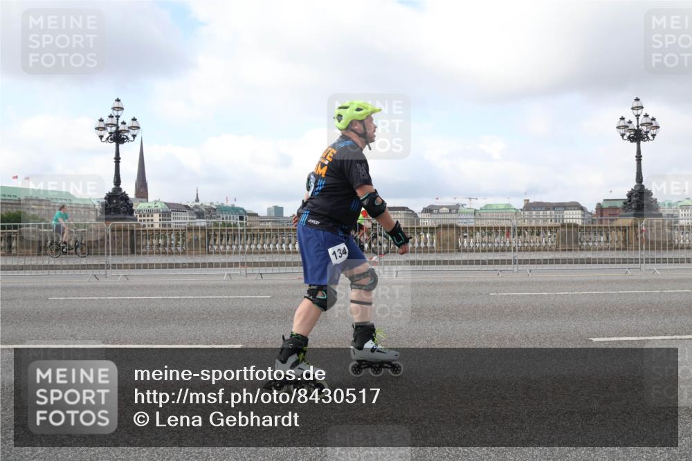 29.06.2025 - hella hamburg halbmarathon Lena Gebhardt http://msf.ph/oto/8430517 29.06.2025 09:00:20 Lombardsbrücke 134 meine-sportfotos.de