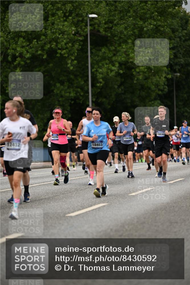 29.06.2025 - hella hamburg halbmarathon Dr. Thomas Lammeyer http://msf.ph/oto/8430592 29.06.2025 10:51:58 Kennedybrücke 1073, 1430, 1523, 1593, 1618, 2163, 2211, 2320, 2407, 2491, 2500, 3679, 4239, 4342, 5700, 5796, 6255, 6256, 7240, 8105, 8158, 8270, 9356, 9743, 9758, 10658, 10777, 10903, 11276 meine-sportfotos.de