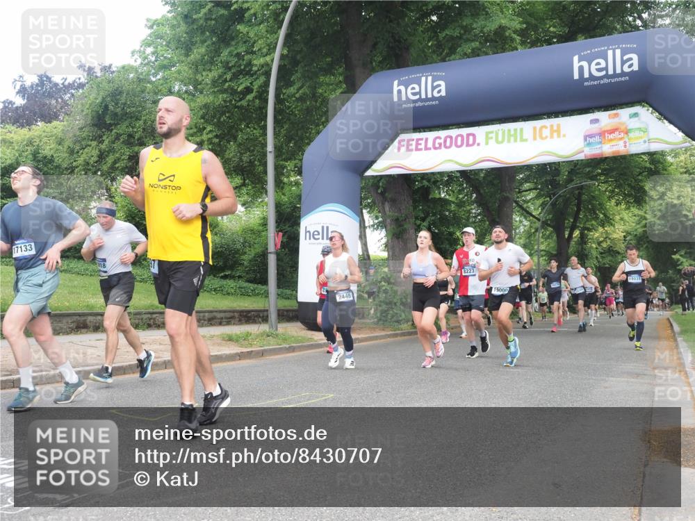29.06.2025 - hella hamburg halbmarathon KatJ http://msf.ph/oto/8430707 29.06.2025 10:41:58 Zwischen KM18-KM19 1143, 2432, 2448, 4897, 6356, 8223, 8618 meine-sportfotos.de