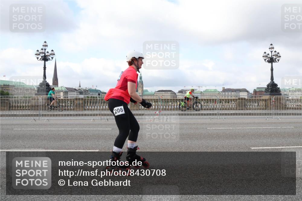 29.06.2025 - hella hamburg halbmarathon Lena Gebhardt http://msf.ph/oto/8430708 29.06.2025 09:00:21 Lombardsbrücke 208 meine-sportfotos.de