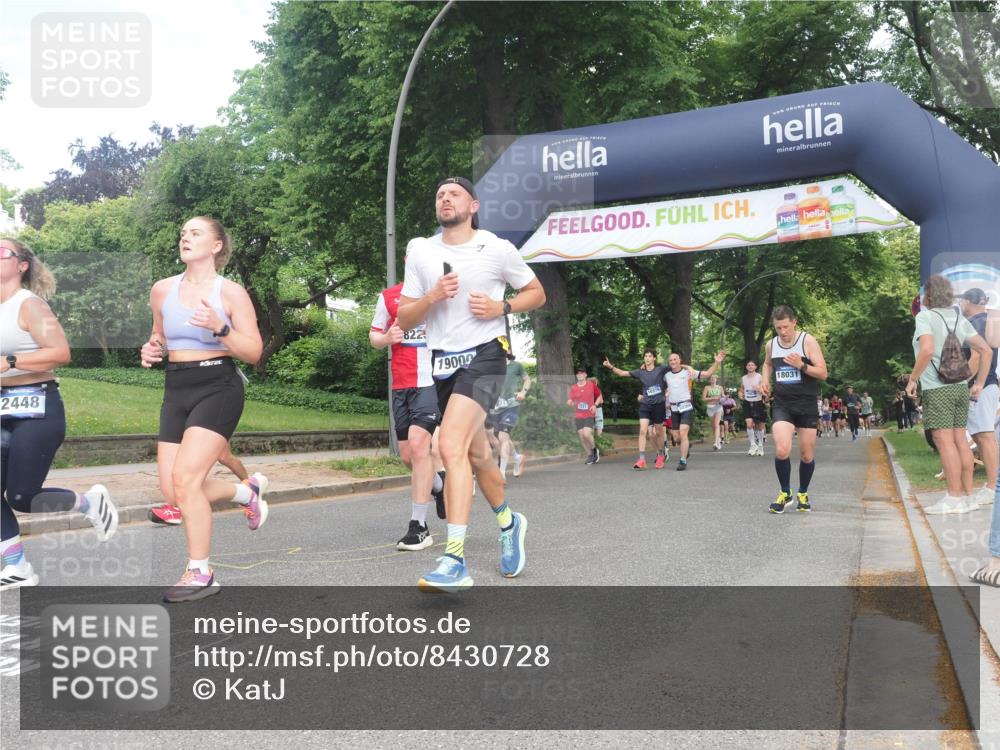 29.06.2025 - hella hamburg halbmarathon KatJ http://msf.ph/oto/8430728 29.06.2025 10:42:00 Zwischen KM18-KM19 1143, 2448, 4231, 4897, 6355, 6356, 8223 meine-sportfotos.de
