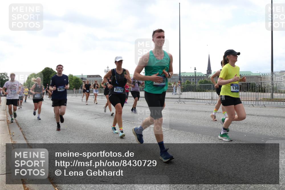 29.06.2025 - hella hamburg halbmarathon Lena Gebhardt http://msf.ph/oto/8430729 29.06.2025 10:44:05 Lombardsbrücke 5001, 16308, 9879, 80, 2073, 1306, 1023, 1026, 1095, 1306, 1310, 1345, 1400, 1459, 1519, 1802, 1804, 2073, 2186, 2343, 2610, 2692, 2733, 3065, 3288, 3596, 3597, 4496, 4627, 4636, 4866, 4898, 5001, 5127, 5192, 5201, 5293, 5647, 5730, 5731, 5890, 5902, 5905, 6036, 6334, 6895, 6971, 6973, 7205, 7206, 7326, 7489, 7504, 7610, 7818, 7842, 8000, 8058, 8272, 8591, 8763, 8870, 8957, 9073, 9510, 9704, 9879, 10097, 10223, 11955, 12322, 12803, 12995, 13906, 14123, 14654 meine-sportfotos.de