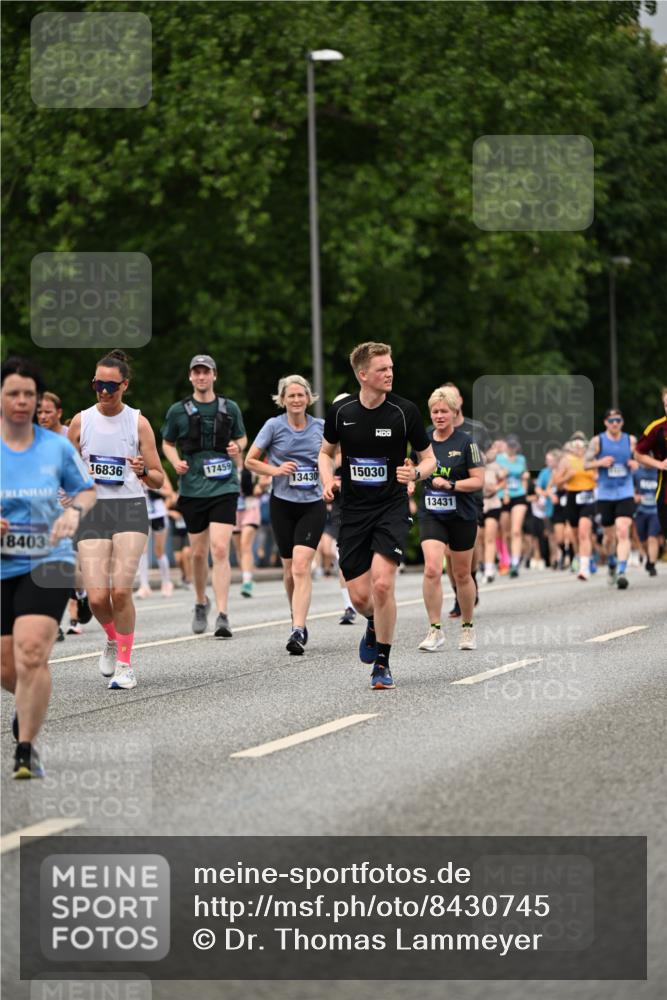 29.06.2025 - hella hamburg halbmarathon Dr. Thomas Lammeyer http://msf.ph/oto/8430745 29.06.2025 10:52:00 Kennedybrücke 1073, 1430, 1523, 1618, 2163, 2211, 2320, 2407, 2491, 2500, 2882, 3679, 4239, 4342, 5700, 5796, 6255, 6256, 7240, 8105, 8158, 8270, 9356, 9743, 9758, 10658, 10777, 10903, 11276 meine-sportfotos.de