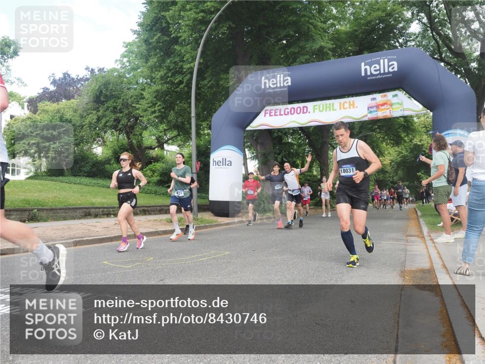 29.06.2025 - hella hamburg halbmarathon KatJ http://msf.ph/oto/8430746 29.06.2025 10:42:01 Zwischen KM18-KM19 1193, 2448, 4231, 4897, 6355, 6356, 8223 meine-sportfotos.de