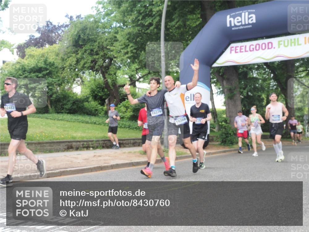29.06.2025 - hella hamburg halbmarathon KatJ http://msf.ph/oto/8430760 29.06.2025 10:42:03 Zwischen KM18-KM19 1193, 1506, 2448, 3652, 4231, 4897, 6355, 6356, 7221, 8223 meine-sportfotos.de