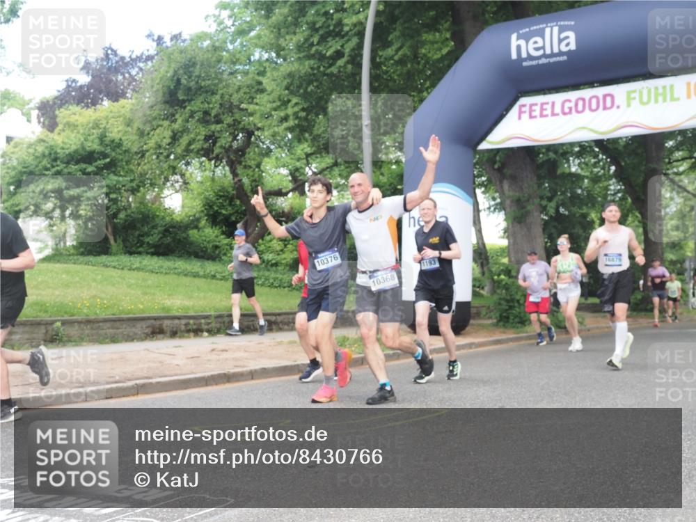 29.06.2025 - hella hamburg halbmarathon KatJ http://msf.ph/oto/8430766 29.06.2025 10:42:03 Zwischen KM18-KM19 1193, 1506, 2448, 3652, 4231, 4897, 6355, 6356, 7221, 8223 meine-sportfotos.de