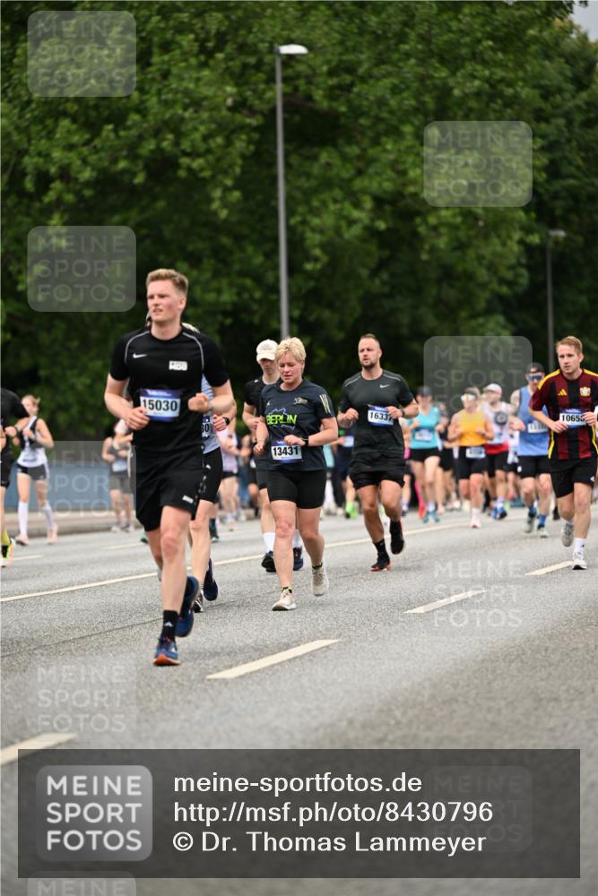 29.06.2025 - hella hamburg halbmarathon Dr. Thomas Lammeyer http://msf.ph/oto/8430796 29.06.2025 10:52:02 Kennedybrücke 1073, 1430, 1523, 1618, 2163, 2211, 2320, 2407, 2491, 2500, 2882, 3679, 4239, 4342, 4974, 5700, 5796, 6255, 6256, 6879, 7240, 8105, 8158, 8270, 9356, 9758, 10658, 10777, 10903, 11276 meine-sportfotos.de