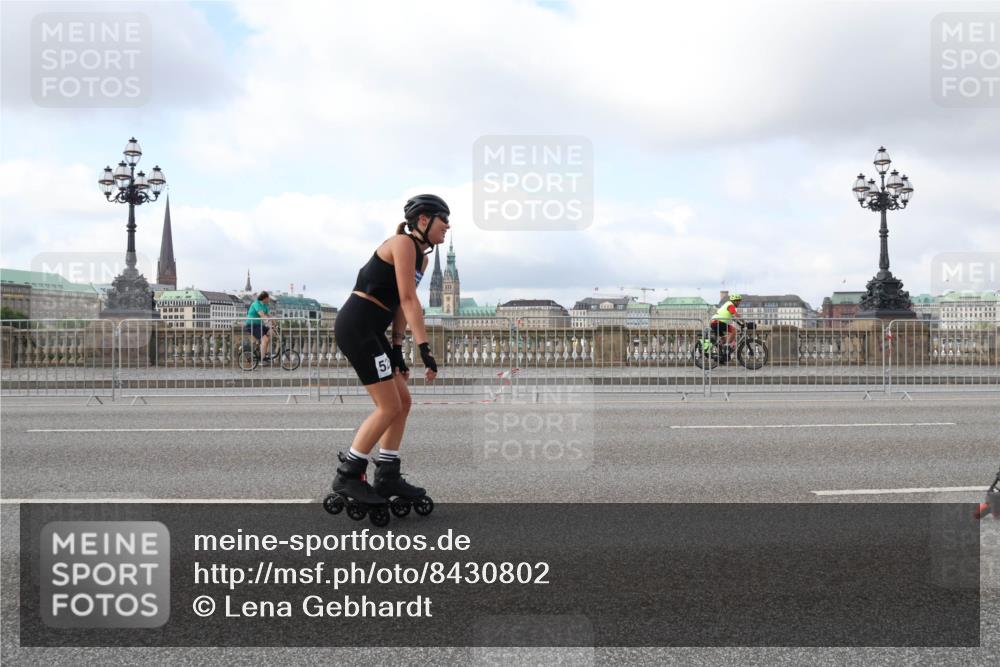 29.06.2025 - hella hamburg halbmarathon Lena Gebhardt http://msf.ph/oto/8430802 29.06.2025 09:00:22 Lombardsbrücke  meine-sportfotos.de