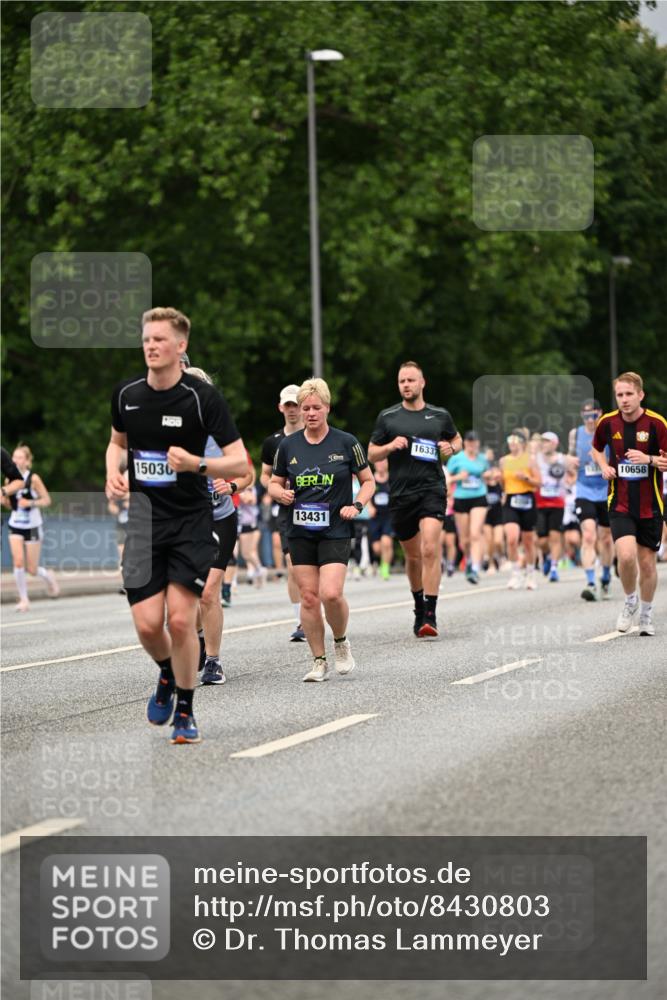 29.06.2025 - hella hamburg halbmarathon Dr. Thomas Lammeyer http://msf.ph/oto/8430803 29.06.2025 10:52:02 Kennedybrücke 1073, 1430, 1523, 1618, 2163, 2211, 2320, 2407, 2491, 2500, 2882, 3679, 4239, 4342, 4974, 5700, 5796, 6255, 6256, 6879, 7240, 8105, 8158, 8270, 9356, 9758, 10658, 10777, 10903, 11276 meine-sportfotos.de