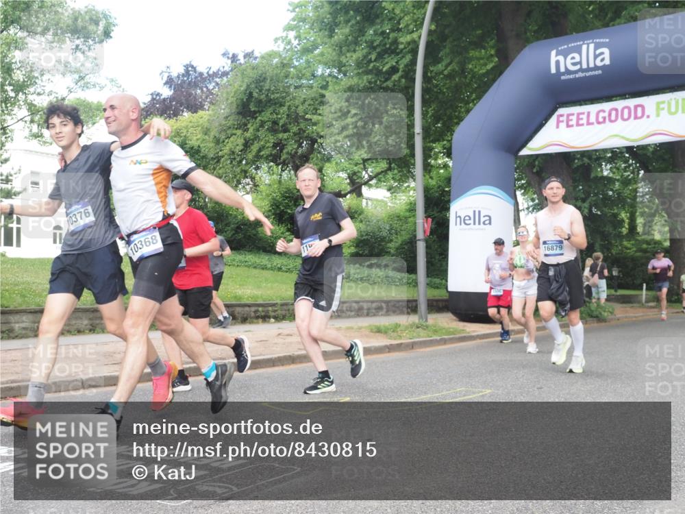 29.06.2025 - hella hamburg halbmarathon KatJ http://msf.ph/oto/8430815 29.06.2025 10:42:04 Zwischen KM18-KM19 1193, 1506, 2448, 3652, 4231, 4897, 6355, 7221, 8223 meine-sportfotos.de