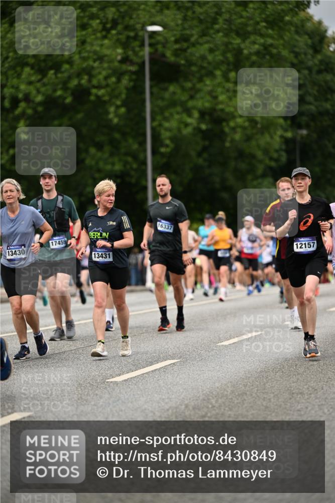 29.06.2025 - hella hamburg halbmarathon Dr. Thomas Lammeyer http://msf.ph/oto/8430849 29.06.2025 10:52:03 Kennedybrücke 1073, 1430, 1523, 1618, 2163, 2211, 2320, 2407, 2491, 2500, 2882, 3679, 4239, 4974, 5700, 5796, 6255, 6256, 6879, 7240, 8105, 8158, 8270, 9356, 9758, 10658, 10777, 10903, 11276 meine-sportfotos.de