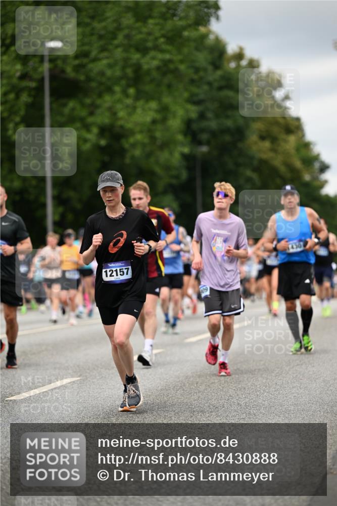 29.06.2025 - hella hamburg halbmarathon Dr. Thomas Lammeyer http://msf.ph/oto/8430888 29.06.2025 10:52:05 Kennedybrücke 1073, 1430, 1434, 1523, 1618, 2163, 2211, 2320, 2407, 2491, 2882, 3679, 4239, 4974, 5796, 6255, 6256, 6879, 7240, 8105, 8158, 8270, 9356, 9758, 10075, 10658, 10777, 10903, 11276 meine-sportfotos.de
