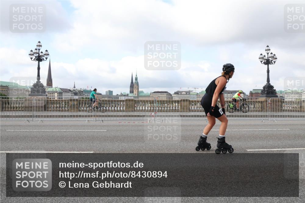 29.06.2025 - hella hamburg halbmarathon Lena Gebhardt http://msf.ph/oto/8430894 29.06.2025 09:00:22 Lombardsbrücke  meine-sportfotos.de