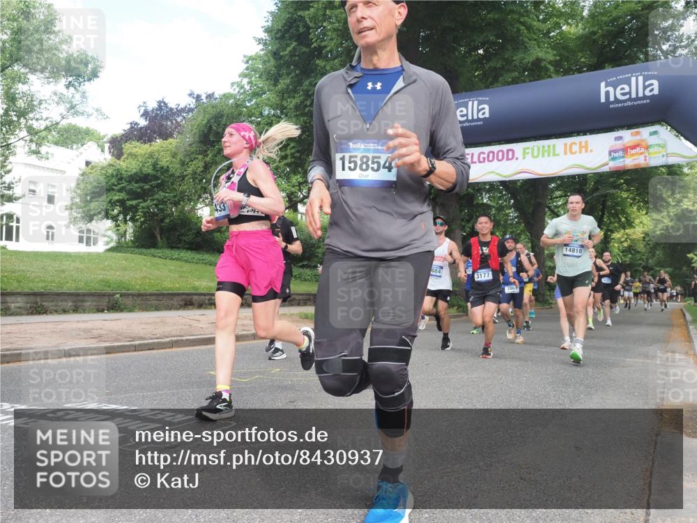 29.06.2025 - hella hamburg halbmarathon KatJ http://msf.ph/oto/8430937 29.06.2025 10:42:10 Zwischen KM18-KM19 1506, 2252, 3177, 3652, 3861, 5021, 6082, 6084, 6433, 6569, 7221 meine-sportfotos.de