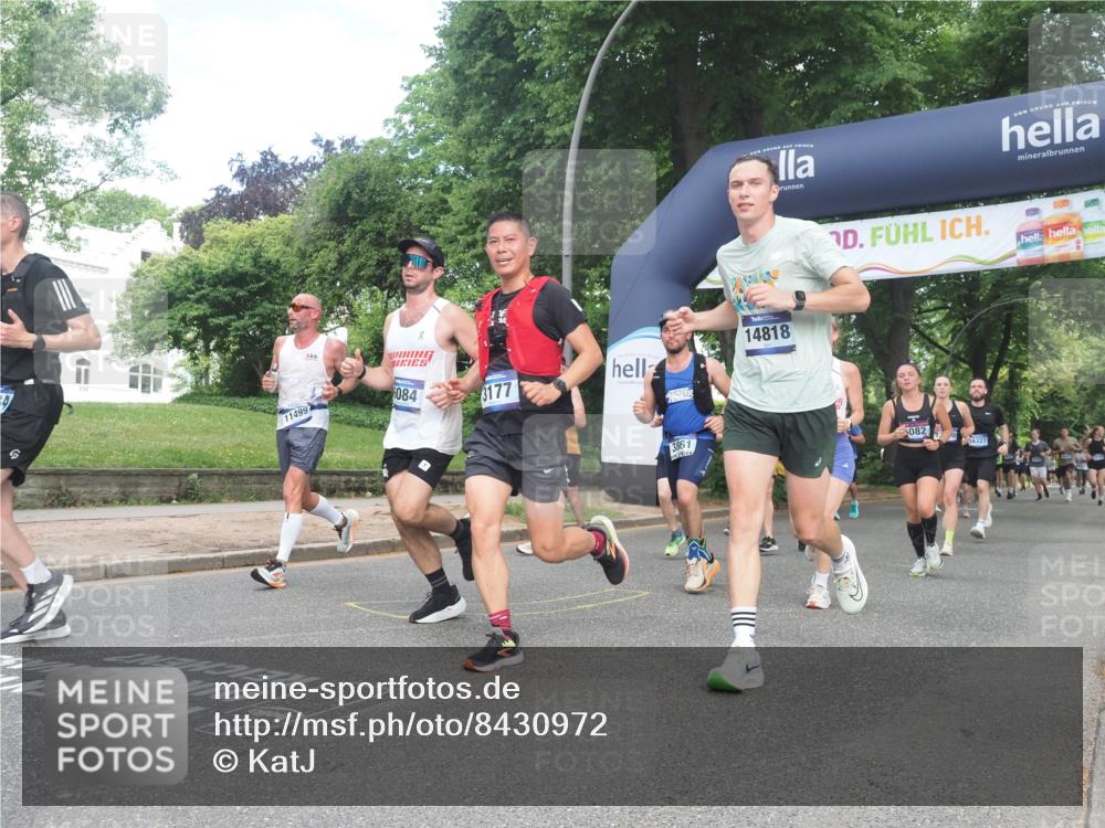29.06.2025 - hella hamburg halbmarathon KatJ http://msf.ph/oto/8430972 29.06.2025 10:42:11 Zwischen KM18-KM19 2252, 3177, 3861, 5021, 6082, 6084, 6433, 6569 meine-sportfotos.de