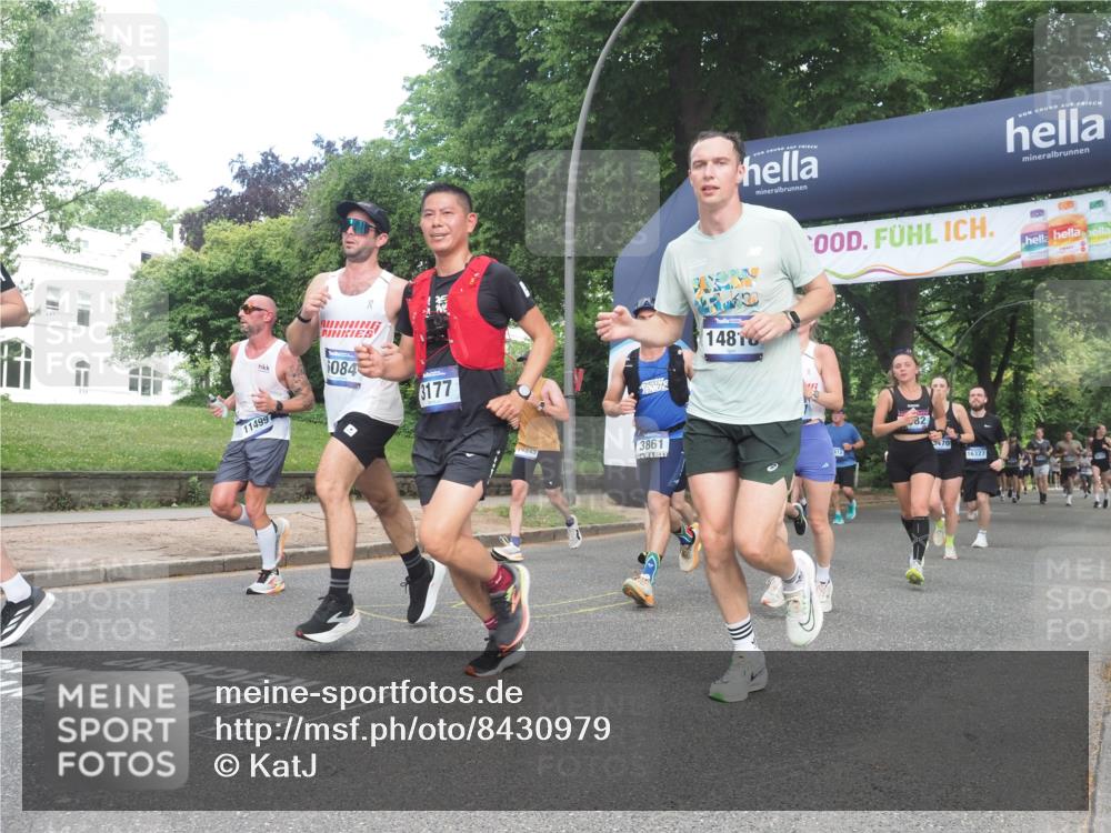 29.06.2025 - hella hamburg halbmarathon KatJ http://msf.ph/oto/8430979 29.06.2025 10:42:11 Zwischen KM18-KM19 2252, 3177, 3861, 5021, 6082, 6084, 6433, 6569 meine-sportfotos.de