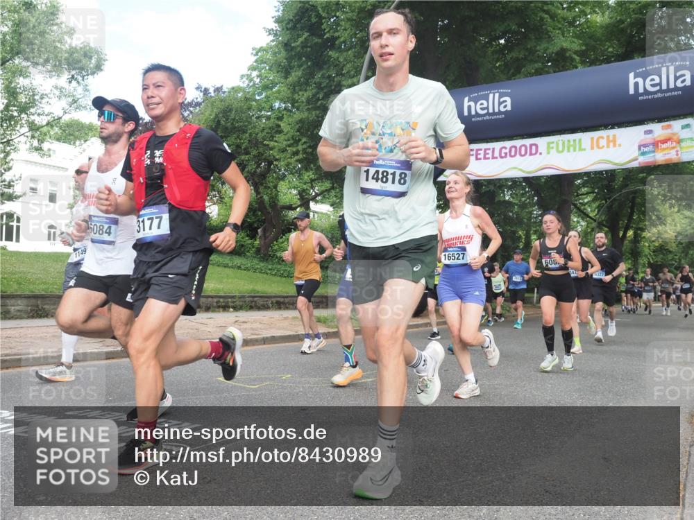 29.06.2025 - hella hamburg halbmarathon KatJ http://msf.ph/oto/8430989 29.06.2025 10:42:11 Zwischen KM18-KM19 2252, 3177, 3861, 5021, 6082, 6084, 6433, 6569 meine-sportfotos.de