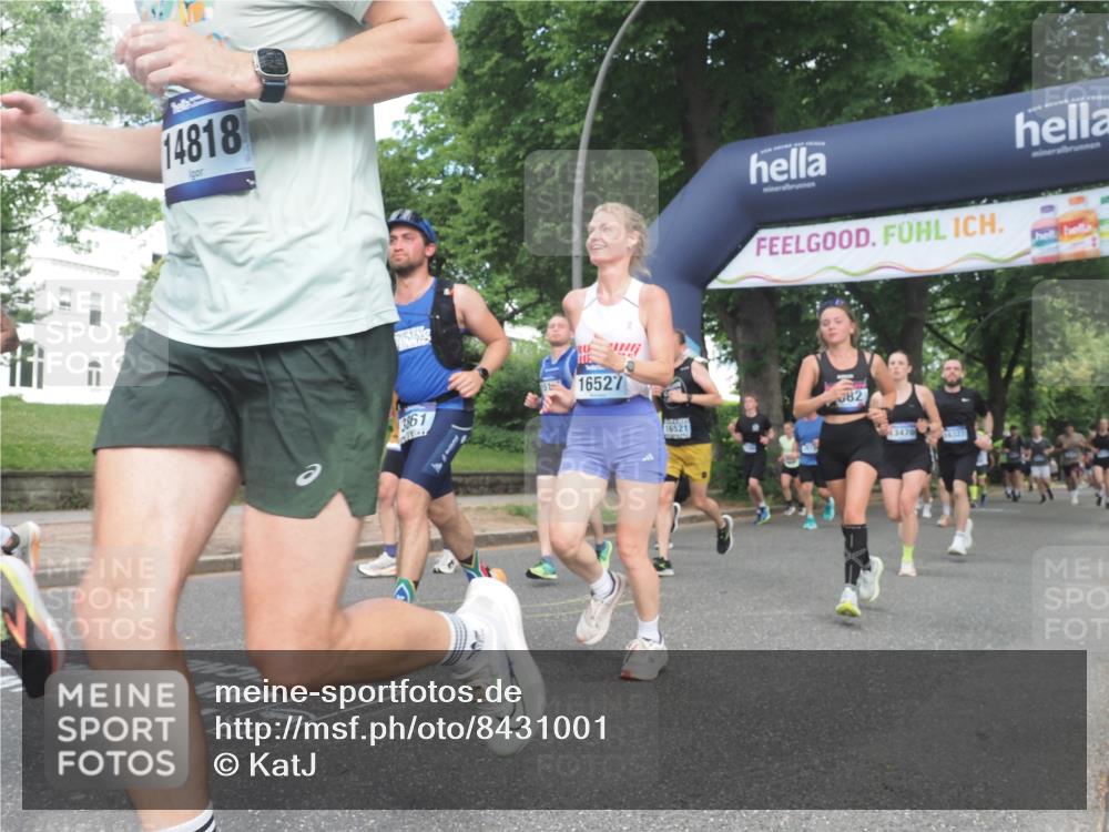 29.06.2025 - hella hamburg halbmarathon KatJ http://msf.ph/oto/8431001 29.06.2025 10:42:12 Zwischen KM18-KM19 2252, 2612, 3177, 3861, 5021, 6082, 6084, 6433, 6569 meine-sportfotos.de
