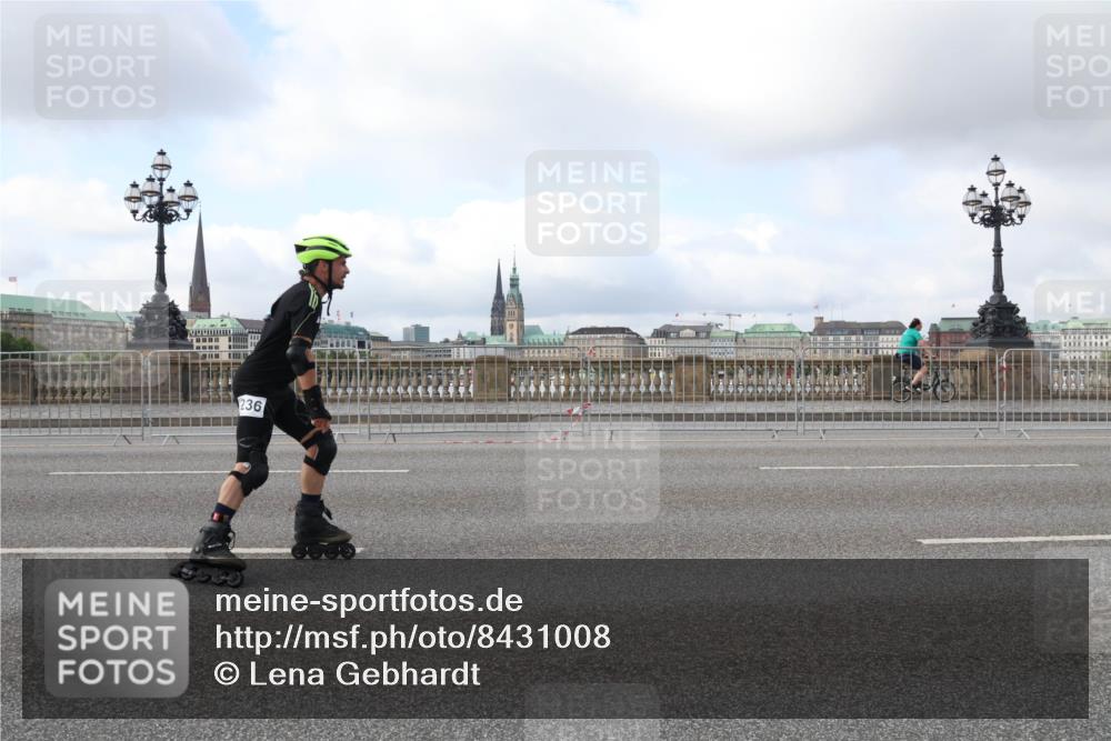 29.06.2025 - hella hamburg halbmarathon Lena Gebhardt http://msf.ph/oto/8431008 29.06.2025 09:00:25 Lombardsbrücke 236 meine-sportfotos.de