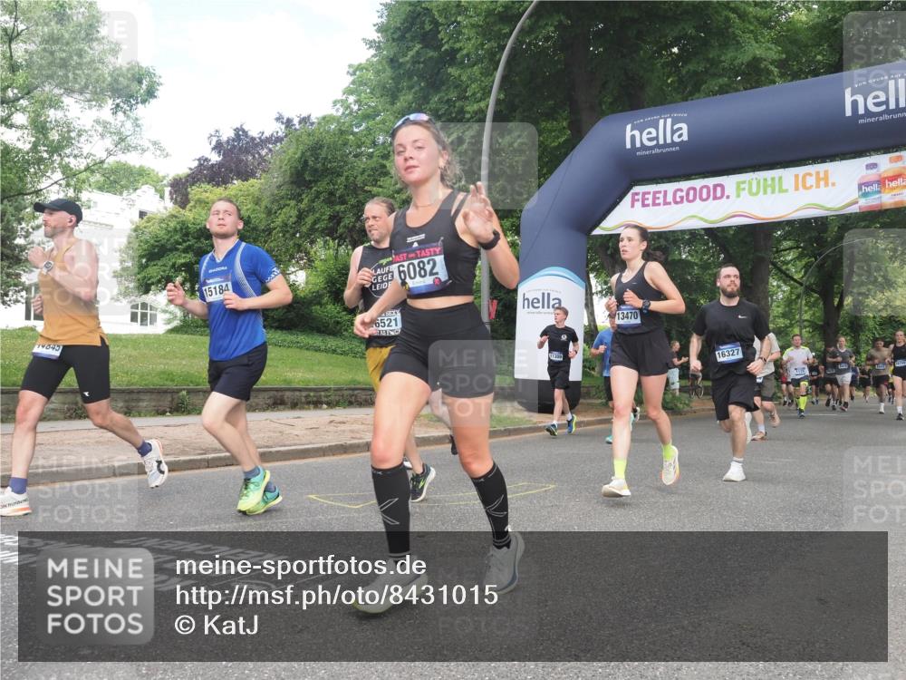 29.06.2025 - hella hamburg halbmarathon KatJ http://msf.ph/oto/8431015 29.06.2025 10:42:12 Zwischen KM18-KM19 2252, 2612, 3177, 3861, 5021, 6082, 6084, 6433, 6569 meine-sportfotos.de
