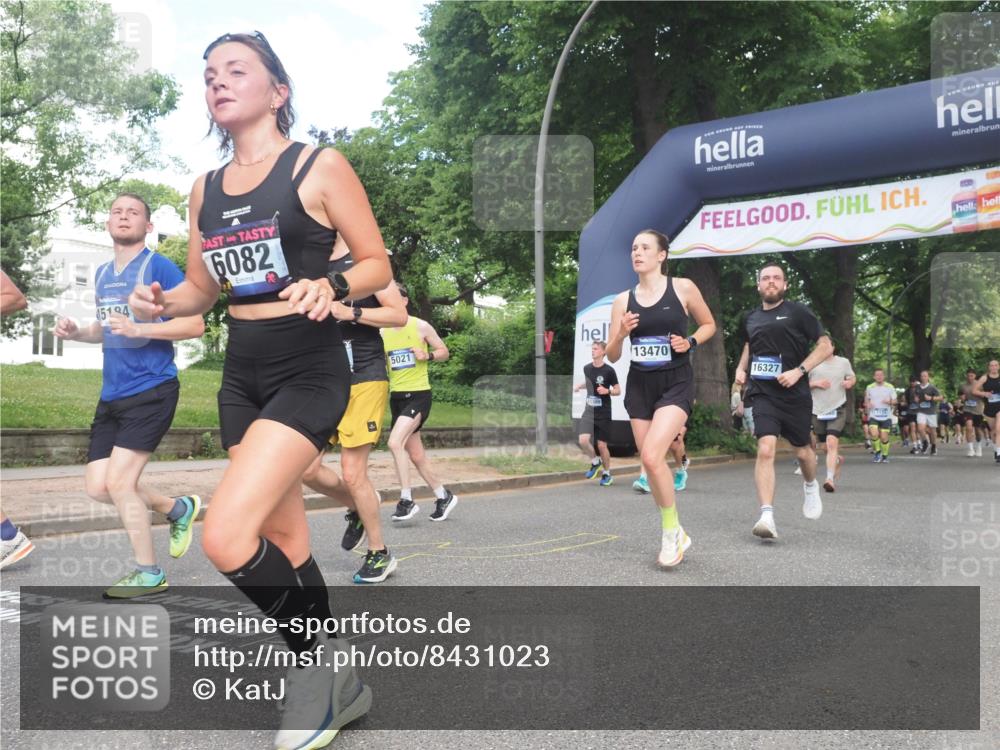 29.06.2025 - hella hamburg halbmarathon KatJ http://msf.ph/oto/8431023 29.06.2025 10:42:13 Zwischen KM18-KM19 2252, 2612, 3177, 3861, 5021, 6082, 6084, 6433, 6569 meine-sportfotos.de