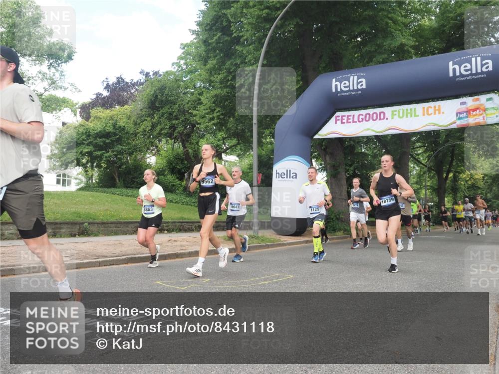 29.06.2025 - hella hamburg halbmarathon KatJ http://msf.ph/oto/8431118 29.06.2025 10:42:16 Zwischen KM18-KM19 1125, 2474, 2612, 3177, 3861, 5021, 6082, 6084, 6443, 6569 meine-sportfotos.de