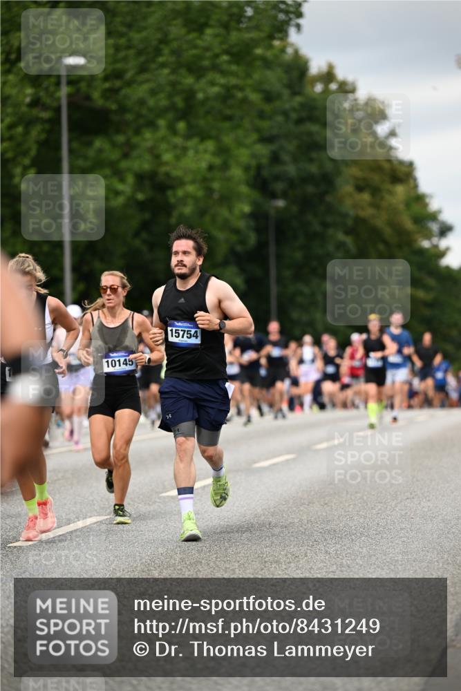 29.06.2025 - hella hamburg halbmarathon Dr. Thomas Lammeyer http://msf.ph/oto/8431249 29.06.2025 10:52:12 Kennedybrücke 1045, 1073, 1430, 1434, 1523, 1618, 2163, 2195, 2320, 2407, 2418, 2491, 2882, 2994, 3468, 3679, 4037, 4239, 4588, 4974, 5796, 6255, 6256, 6879, 7240, 8105, 8158, 8270, 9018, 9356, 10075, 10658, 10777, 10903, 11276, 11351 meine-sportfotos.de