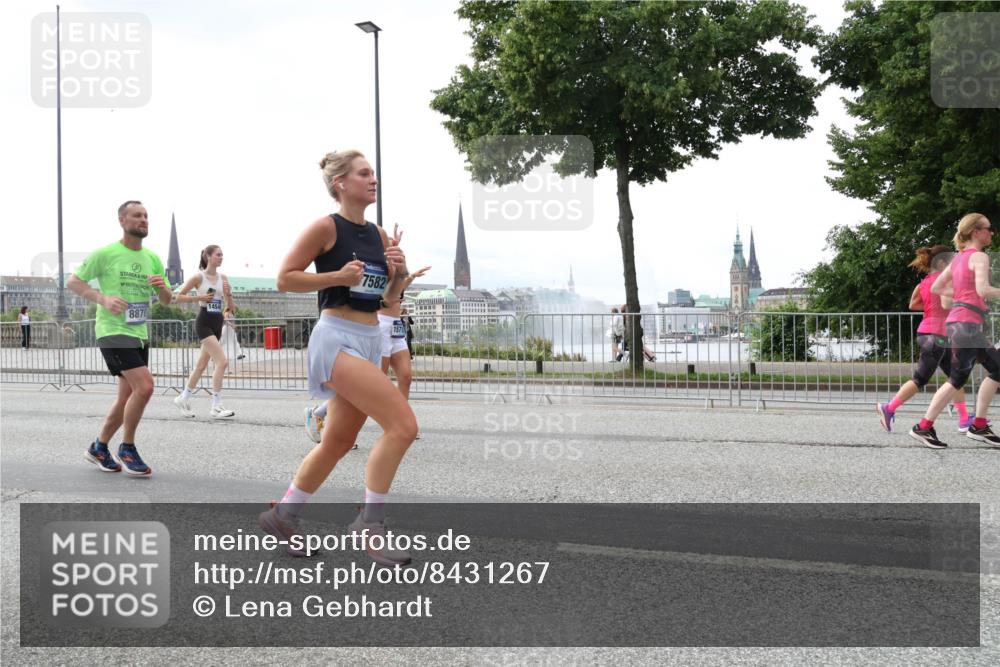 29.06.2025 - hella hamburg halbmarathon Lena Gebhardt http://msf.ph/oto/8431267 29.06.2025 10:44:11 Lombardsbrücke 8870, 1454, 7582, 1571, 1026, 1095, 1306, 1345, 1459, 1519, 1802, 1804, 2073, 2186, 2343, 2610, 2692, 2733, 3065, 3288, 3596, 3597, 4496, 4627, 4636, 4898, 5001, 5127, 5192, 5201, 5293, 5647, 5730, 5731, 5890, 5902, 5905, 6036, 6334, 6895, 7326, 7489, 7610, 7818, 7842, 8058, 8272, 8591, 8763, 8870, 8957, 9073, 9510, 9704, 9879, 10097, 10223, 10303, 10304, 11825, 11955, 12322, 12803, 12995, 13330, 13390, 13906, 14091, 14123, 14654 meine-sportfotos.de