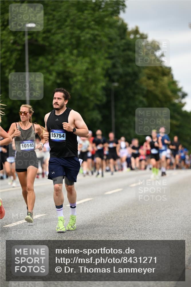 29.06.2025 - hella hamburg halbmarathon Dr. Thomas Lammeyer http://msf.ph/oto/8431271 29.06.2025 10:52:12 Kennedybrücke 1045, 1073, 1430, 1434, 1523, 1618, 2163, 2195, 2320, 2407, 2418, 2491, 2882, 2994, 3468, 3679, 4037, 4239, 4588, 4974, 5796, 6255, 6256, 6879, 7240, 8105, 8158, 8270, 9018, 9356, 10075, 10658, 10777, 10903, 11276, 11351 meine-sportfotos.de
