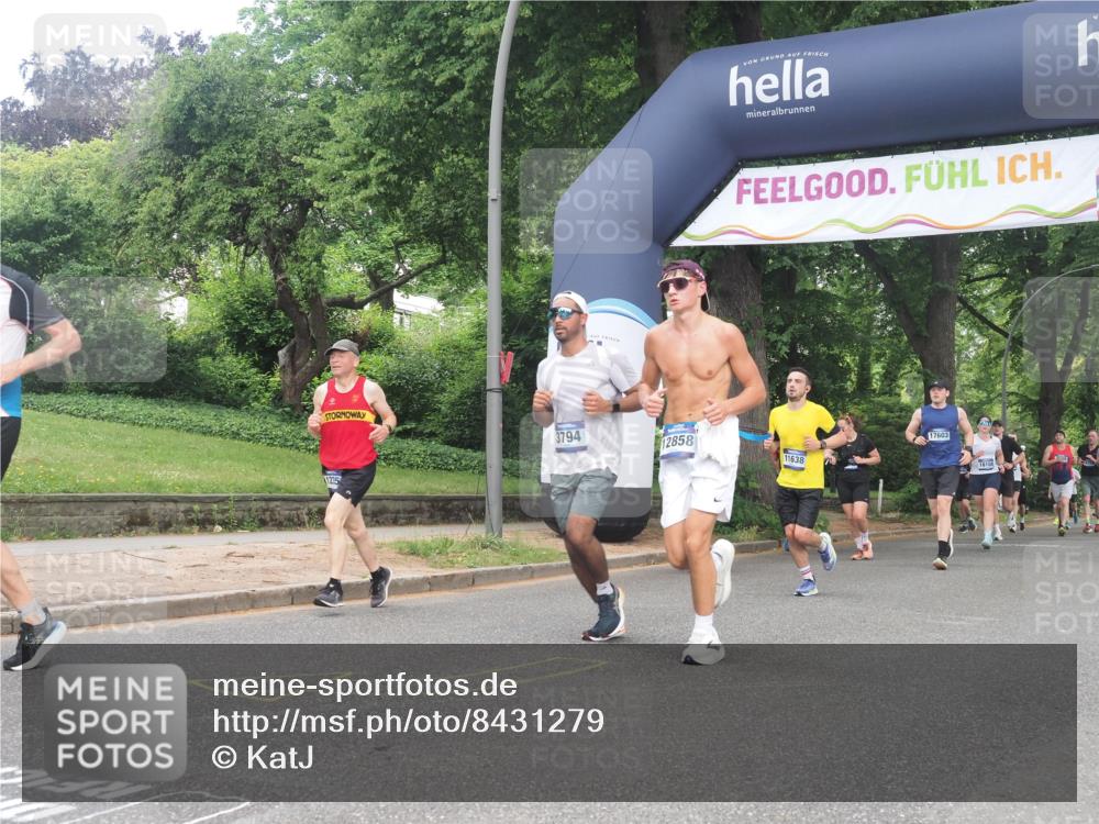 29.06.2025 - hella hamburg halbmarathon KatJ http://msf.ph/oto/8431279 29.06.2025 10:42:21 Zwischen KM18-KM19 1125, 2474, 3037, 3794, 5672, 6443 meine-sportfotos.de