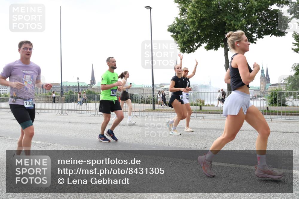 29.06.2025 - hella hamburg halbmarathon Lena Gebhardt http://msf.ph/oto/8431305 29.06.2025 10:44:11 Lombardsbrücke 1723, 8870, 1026, 1095, 1306, 1345, 1459, 1519, 1802, 1804, 2073, 2186, 2343, 2610, 2692, 2733, 3065, 3288, 3596, 3597, 4496, 4627, 4636, 4898, 5001, 5127, 5192, 5201, 5293, 5647, 5730, 5731, 5890, 5902, 5905, 6036, 6334, 6895, 7326, 7489, 7610, 7818, 7842, 8058, 8272, 8591, 8763, 8870, 8957, 9073, 9510, 9704, 9879, 10097, 10223, 10303, 10304, 11825, 11955, 12322, 12803, 12995, 13330, 13390, 13906, 14091, 14123, 14654 meine-sportfotos.de